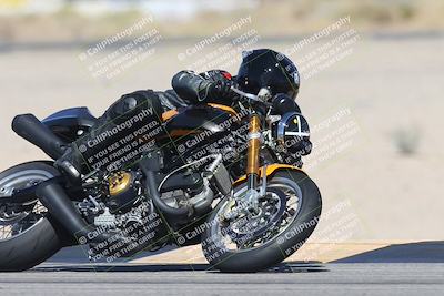 media/Oct-13-2025-Moto Forza (Mon) [[a66d839500]]/3-B Group/Session 3 (Turn 16)/